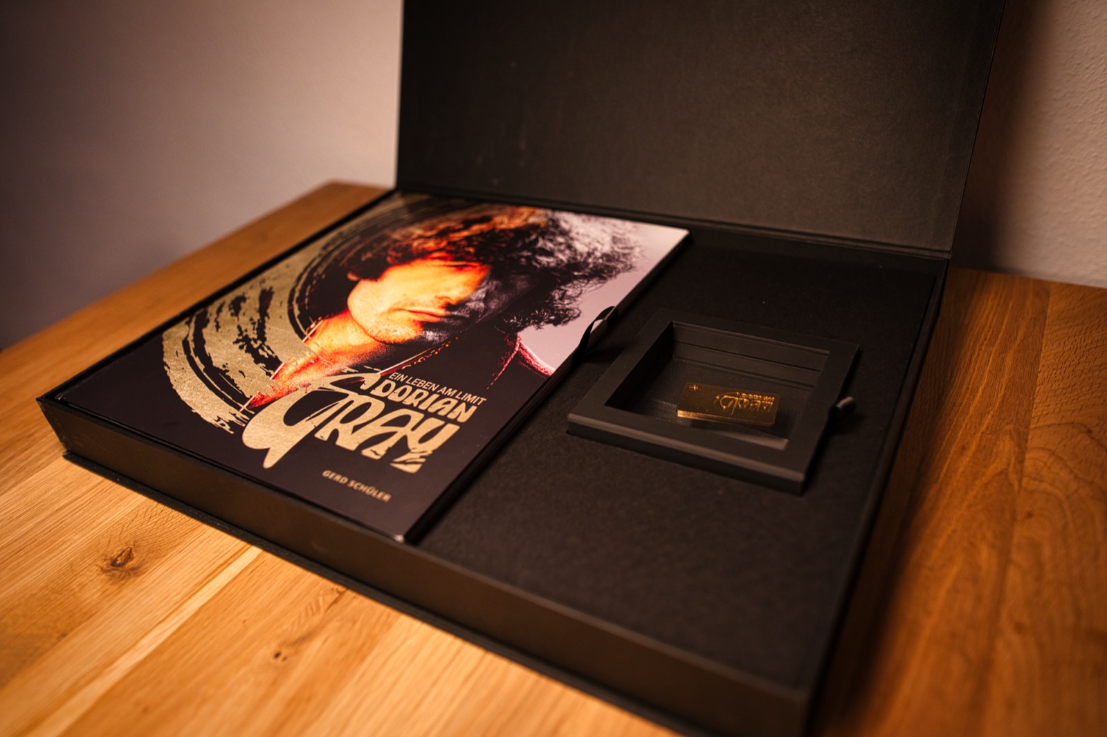 Hochwertige Schatulle mit Kunstbildband